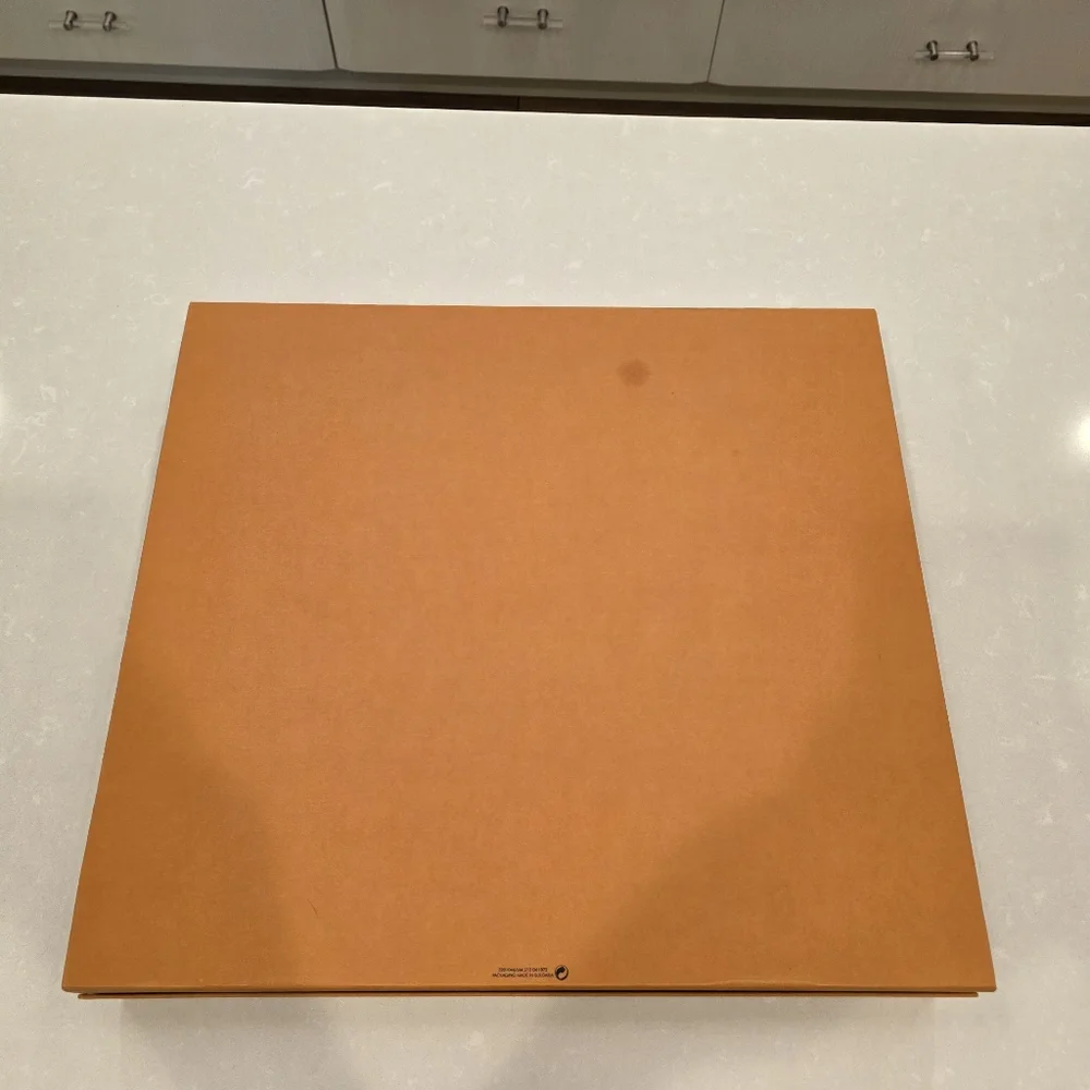 🔥Louis Vuitton Signature  Large Magnectic Closure Orange Packaging - Picture 9 of 14